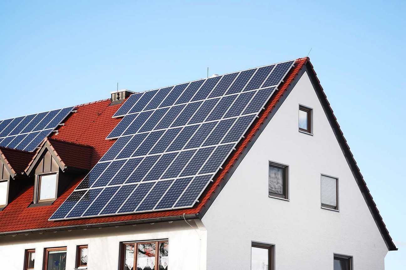 Fast jeder dritte Hausbesitzer plant eigene Solarstrom-Anlage